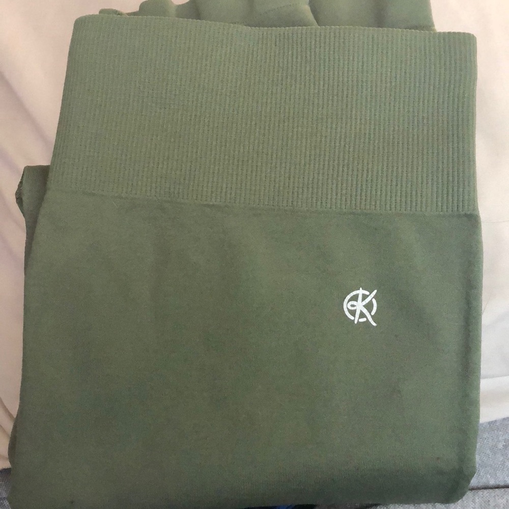 Workouts by Katya Olive Green Summer Leggings